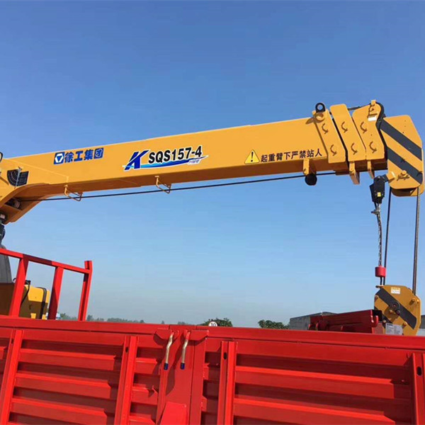 黄牌解放起重运输吊车 徐工6.3吨四节直臂式吊机