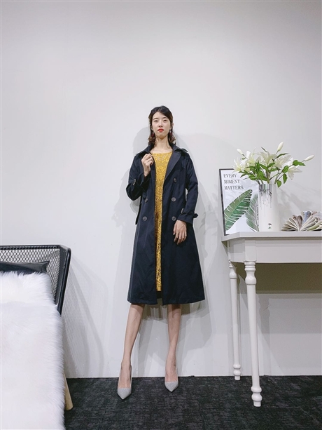 大码女装风衣尾货批发素莹女式风衣直播抖音快手女装货源