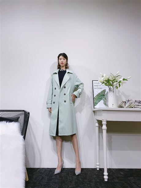 大码女装风衣尾货批发素莹女式风衣直播抖音快手女装货源