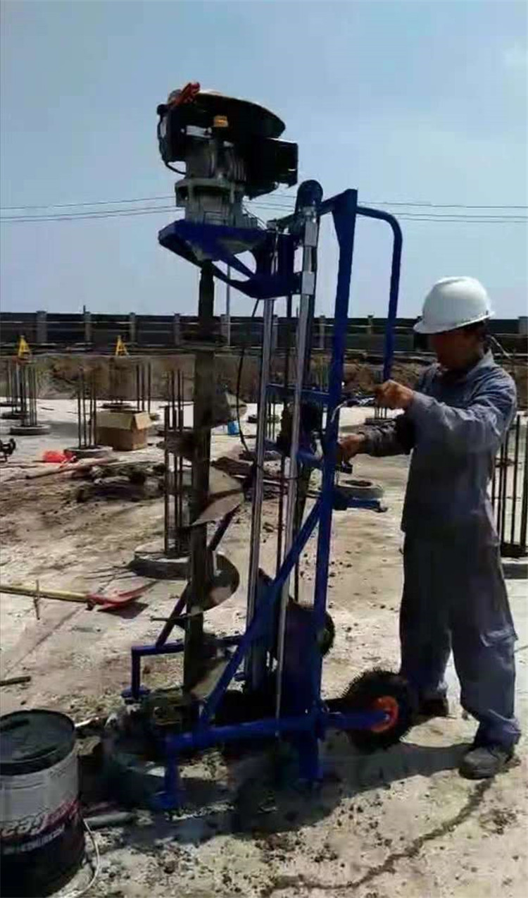 管桩取土机轻松掏土效益好投资少