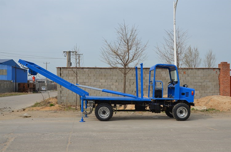 农村墓坑棺材吊四驱下葬车