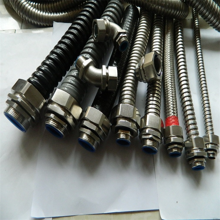 出售栖霞区304穿线金属软管接头外丝盒接头 箱式金属锁头连接器