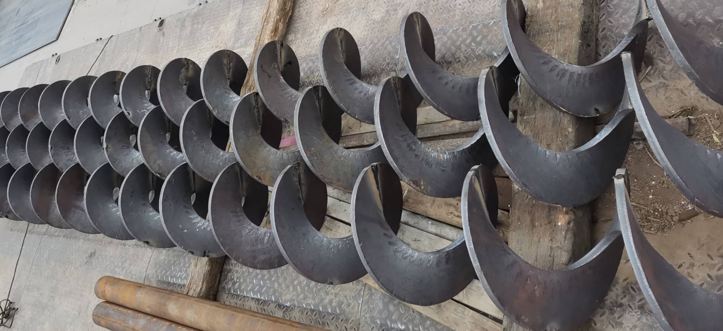 等厚螺旋叶片成型机 优惠供应 热轧螺旋叶片成型机 厂家推荐