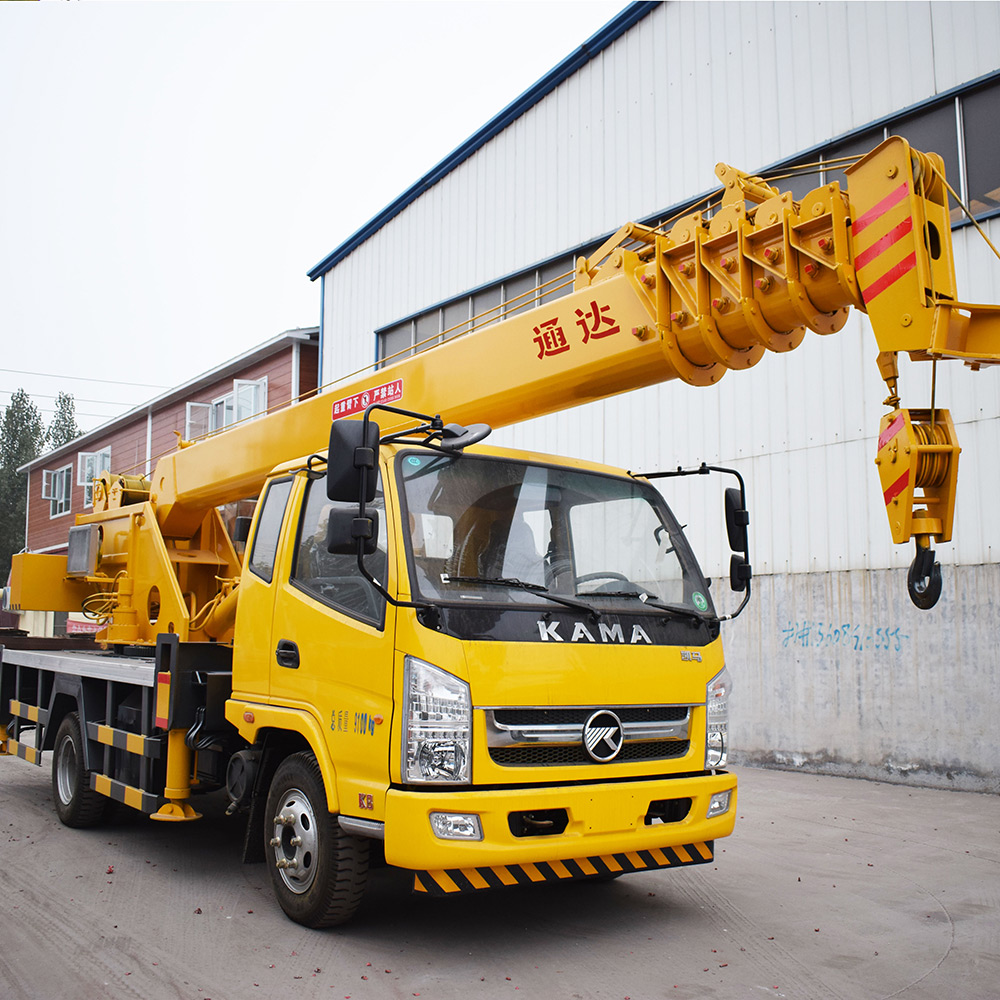 小型蓝牌8吨汽车吊价格-凯马8吨吊车厂家