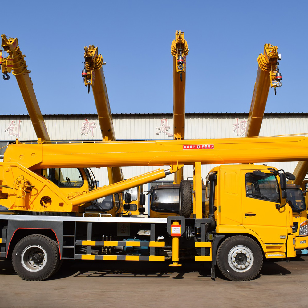 16吨汽车式起重机价格-陕汽轩德16吨吊车源头厂家