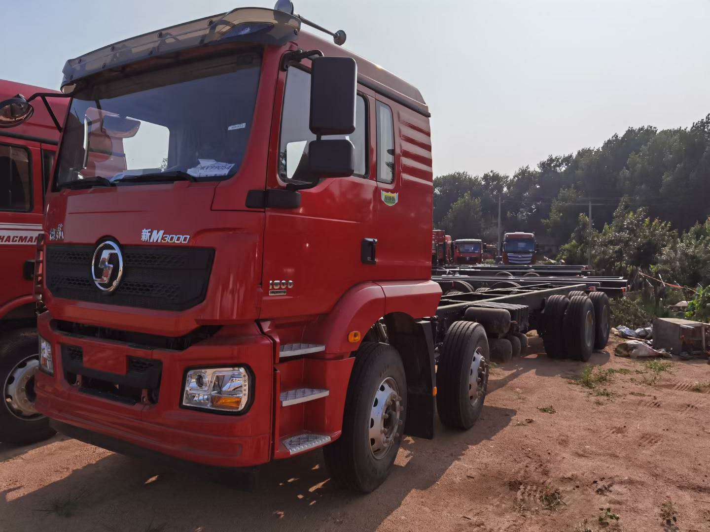 陕汽重卡m3000前四后八九米六