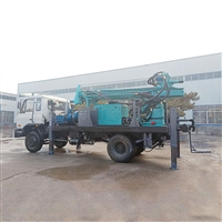 300米车载式钻井机 液压柴油气动水井钻机 冲击式凿岩设备