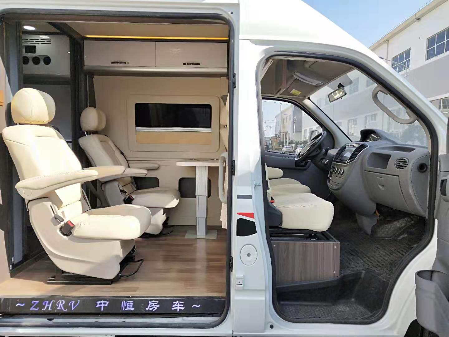 大通v90後驅房車大通v906at房車展會價