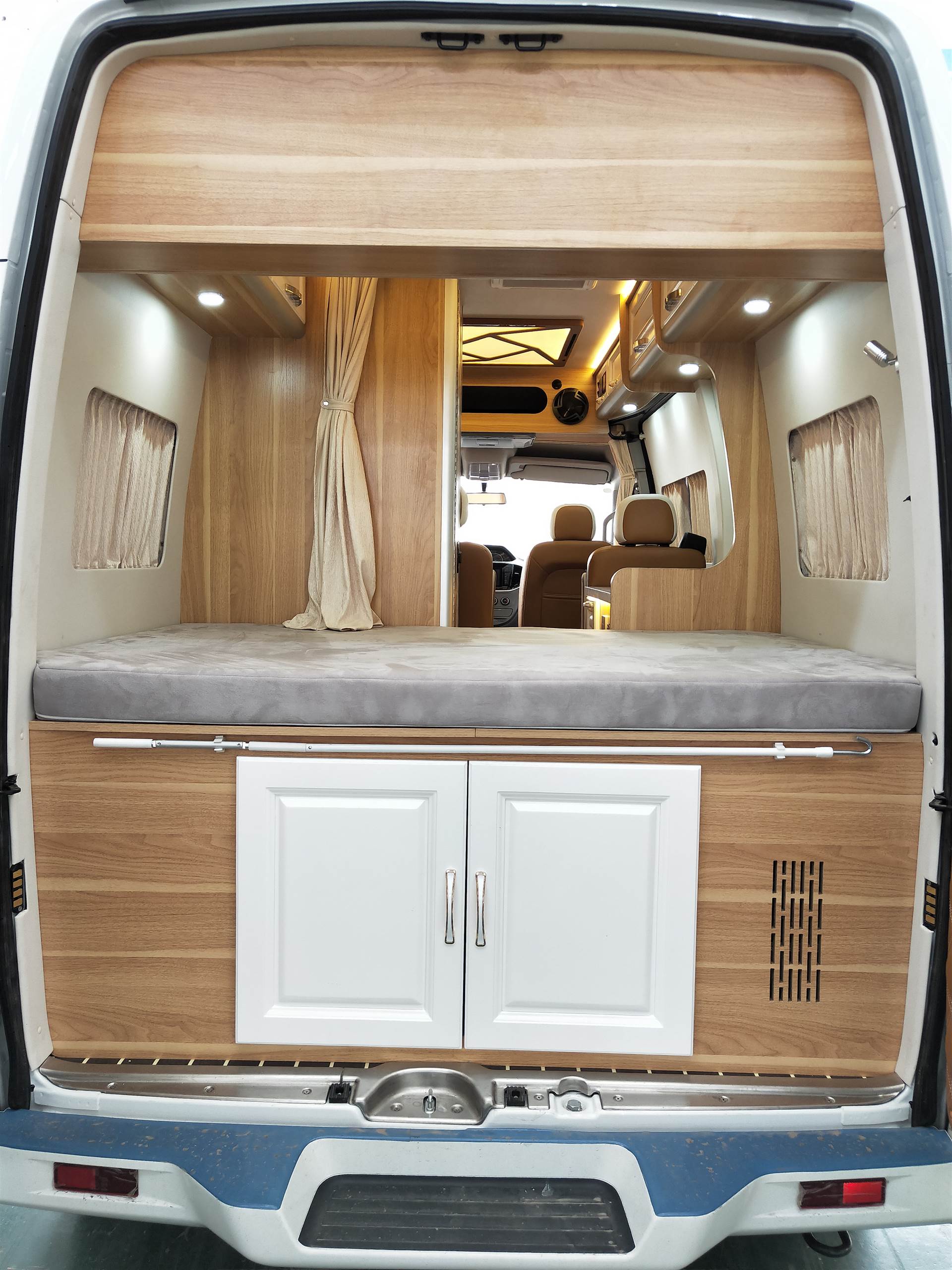 大通国六v90房车大通v90房车厂家报价