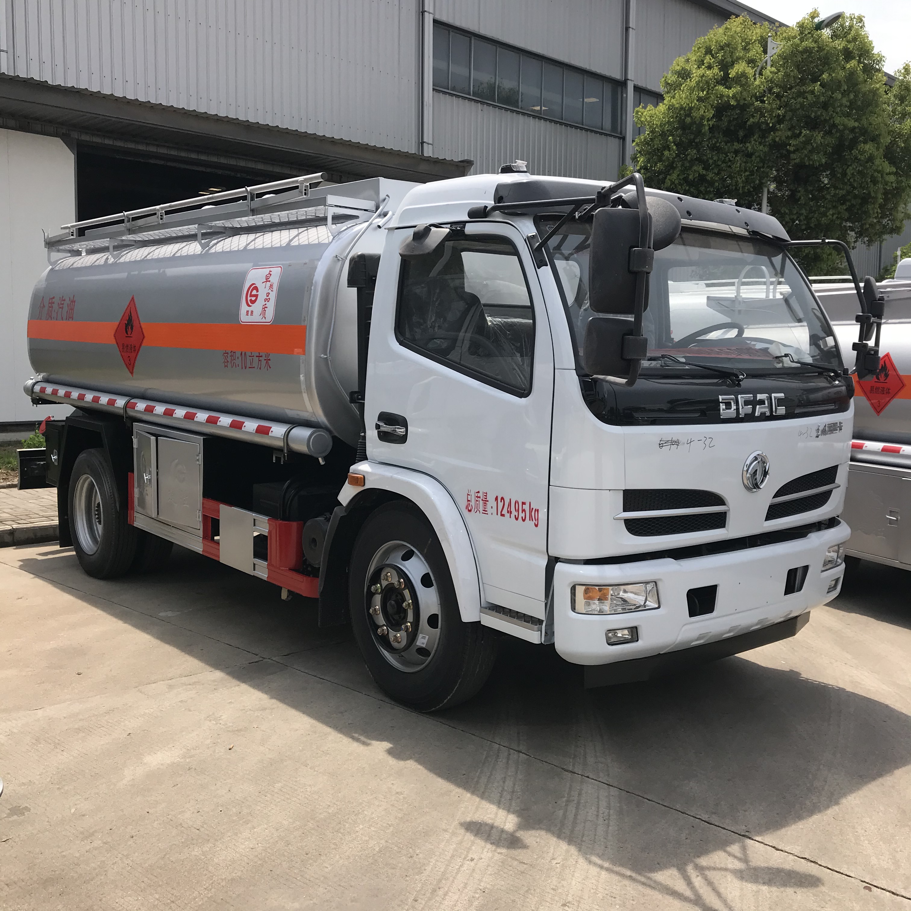 东风多利卡8吨5吨3吨蓝牌小型流动加油车厂家直销张家口