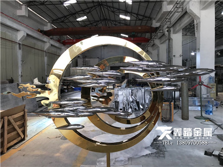 售楼部不锈钢鱼雕塑，镜面不锈钢水景雕塑三维建模