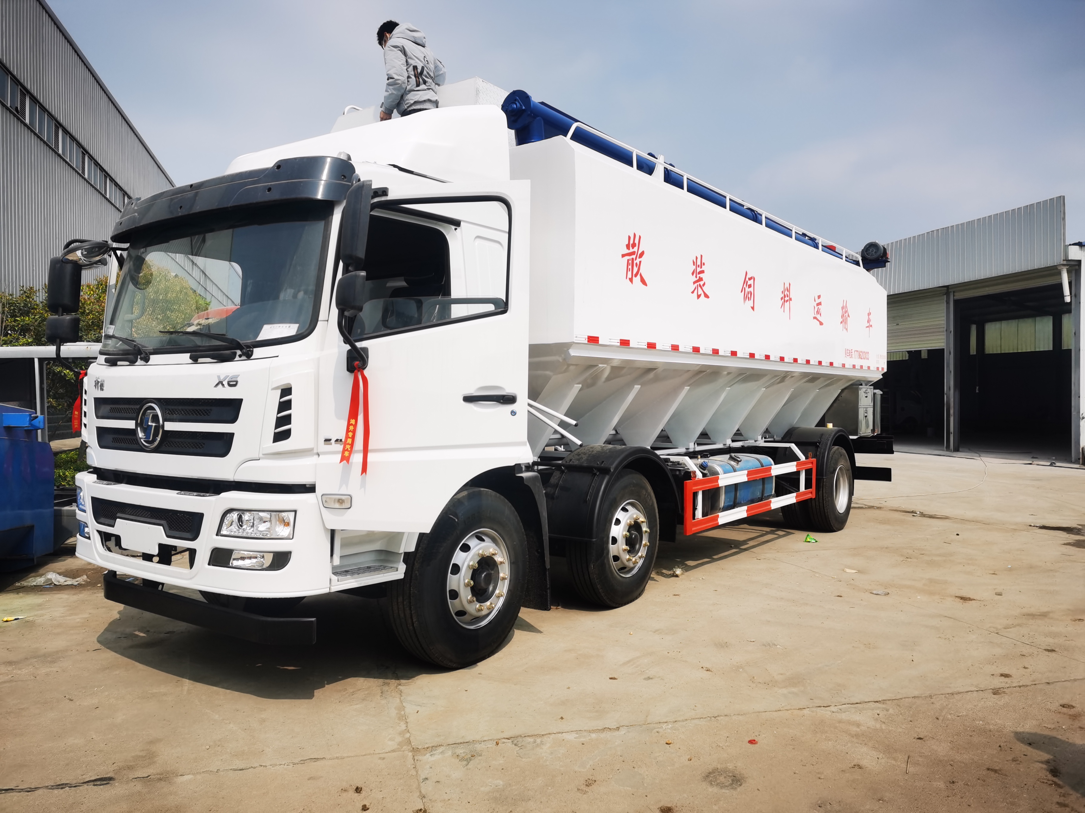 黄山30方三轴饲料车参数配置