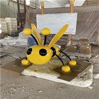 玻璃钢卡通蜜蜂 江苏小蜜蜂雕塑厂  公园景观雕塑