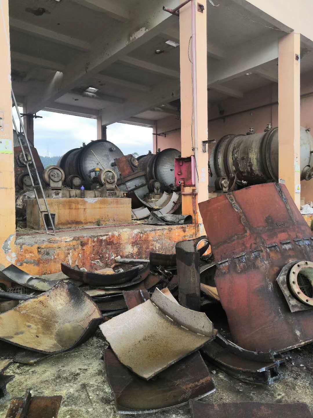 我公司资金实力雄厚,高价现金回收,长期高价现金回收机床设备,长期