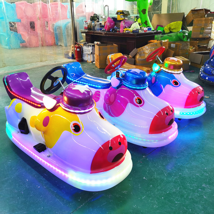 公园儿童游乐车广场摆摊大型玩具小花牛碰碰车电动双人发光车