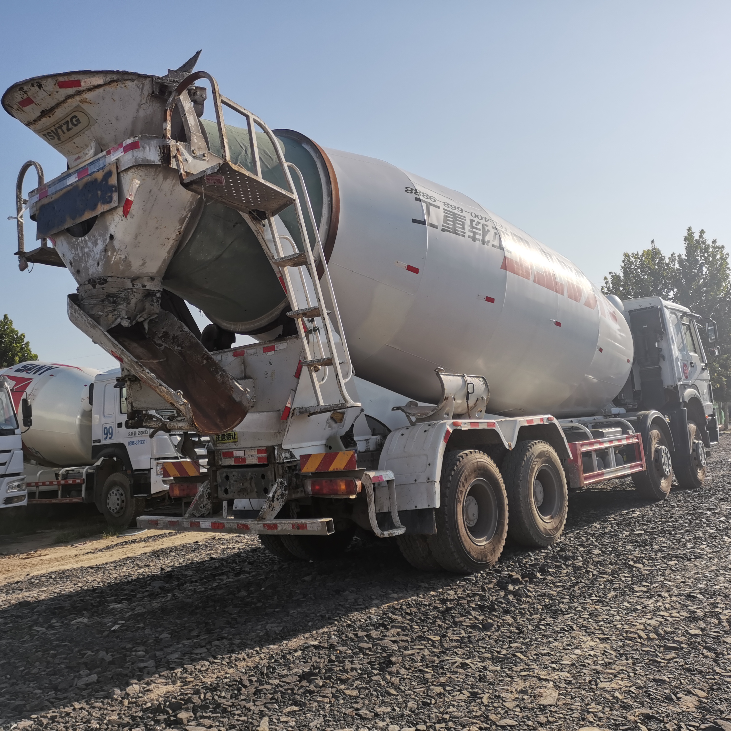 出售二手水泥搅拌车 国五轻量化二手水泥搅拌车 可按揭过户