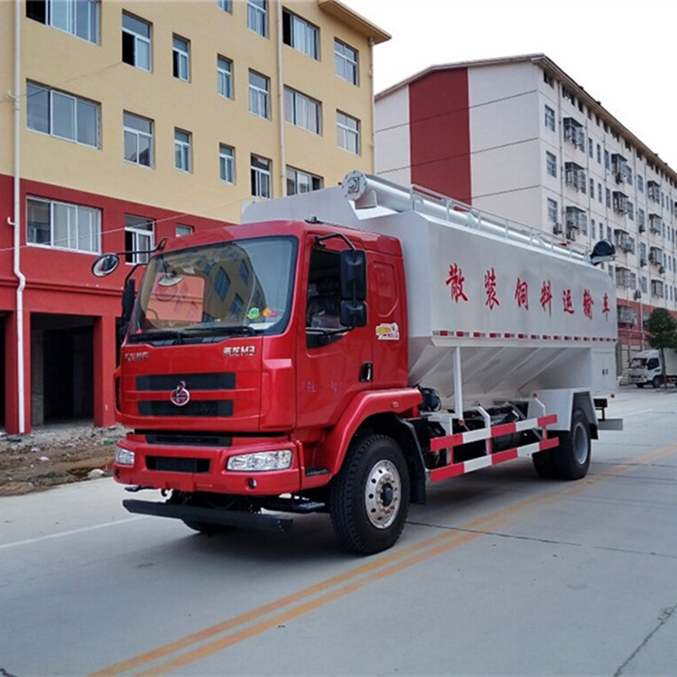 自动化饲料车 遥控饲料车 质量保证全国联保盛祥安黄云