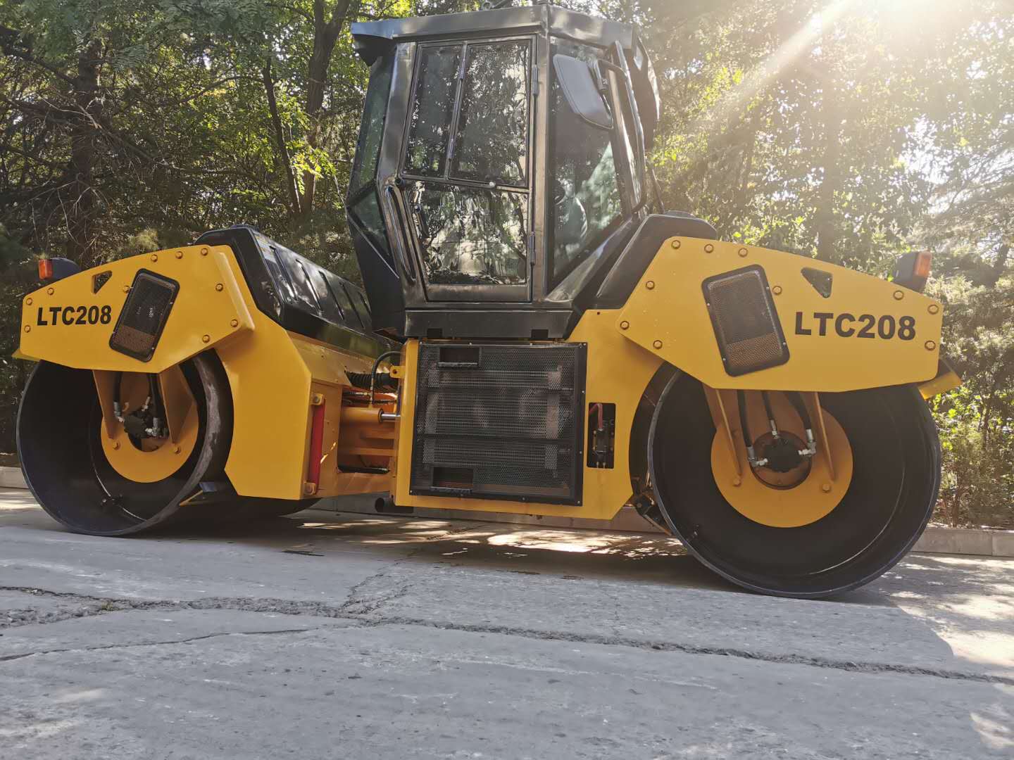 小型压路机油耗 小型静作用式压路机 小型场地压路机厂家