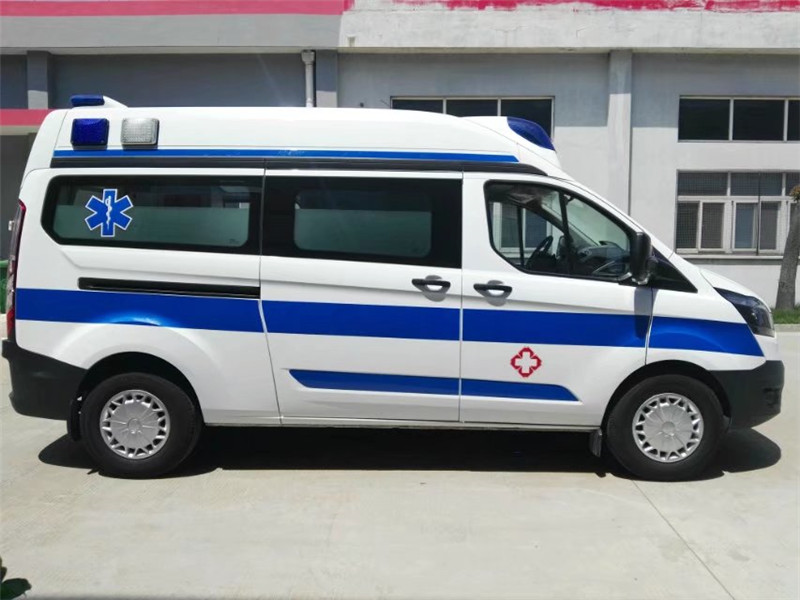 上汽大通医疗救护车v362柴油版救护车价格