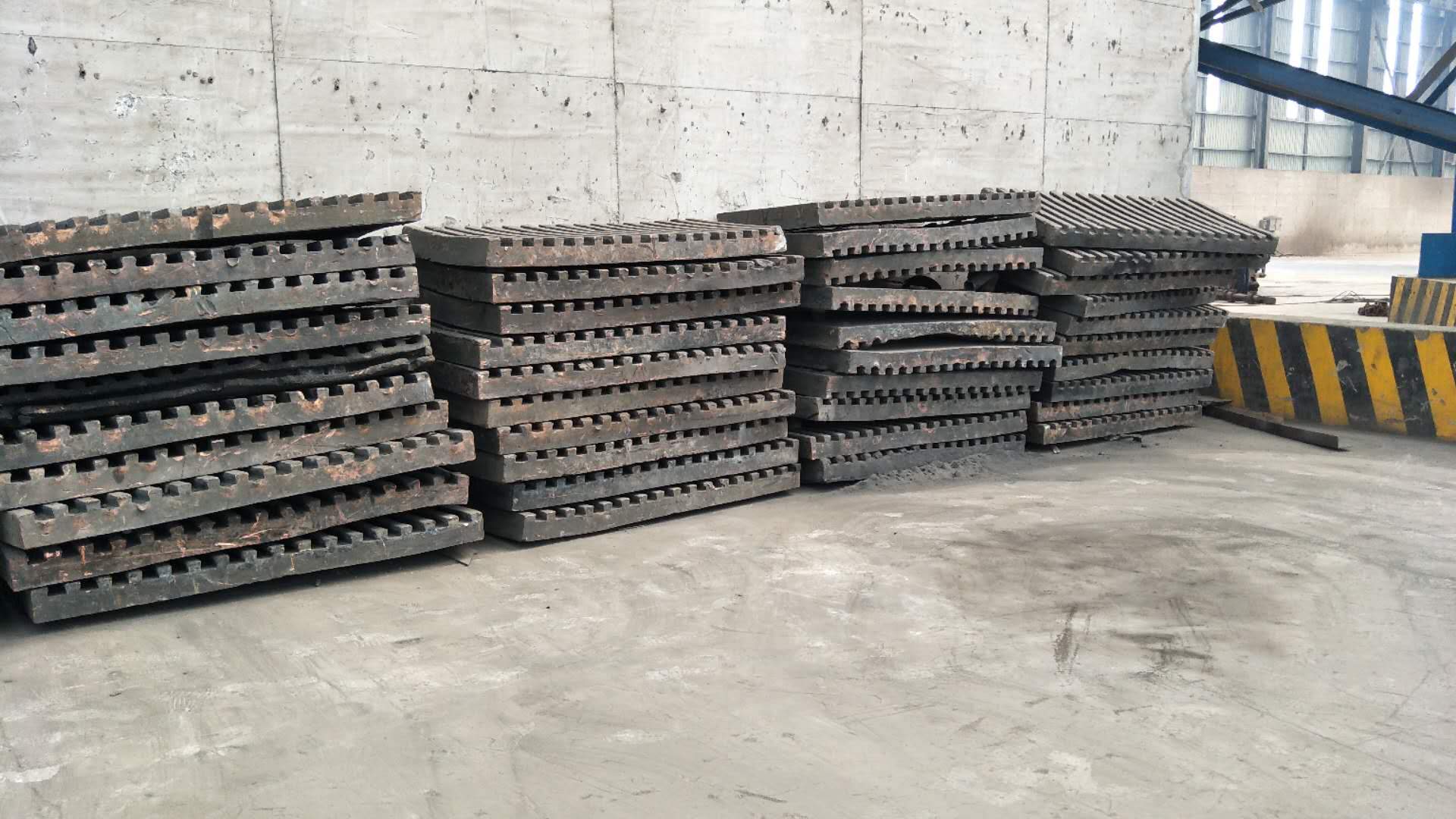 大量回收废铜冷却壁,钢厂铜冷却壁回收,高炉冷却壁回收