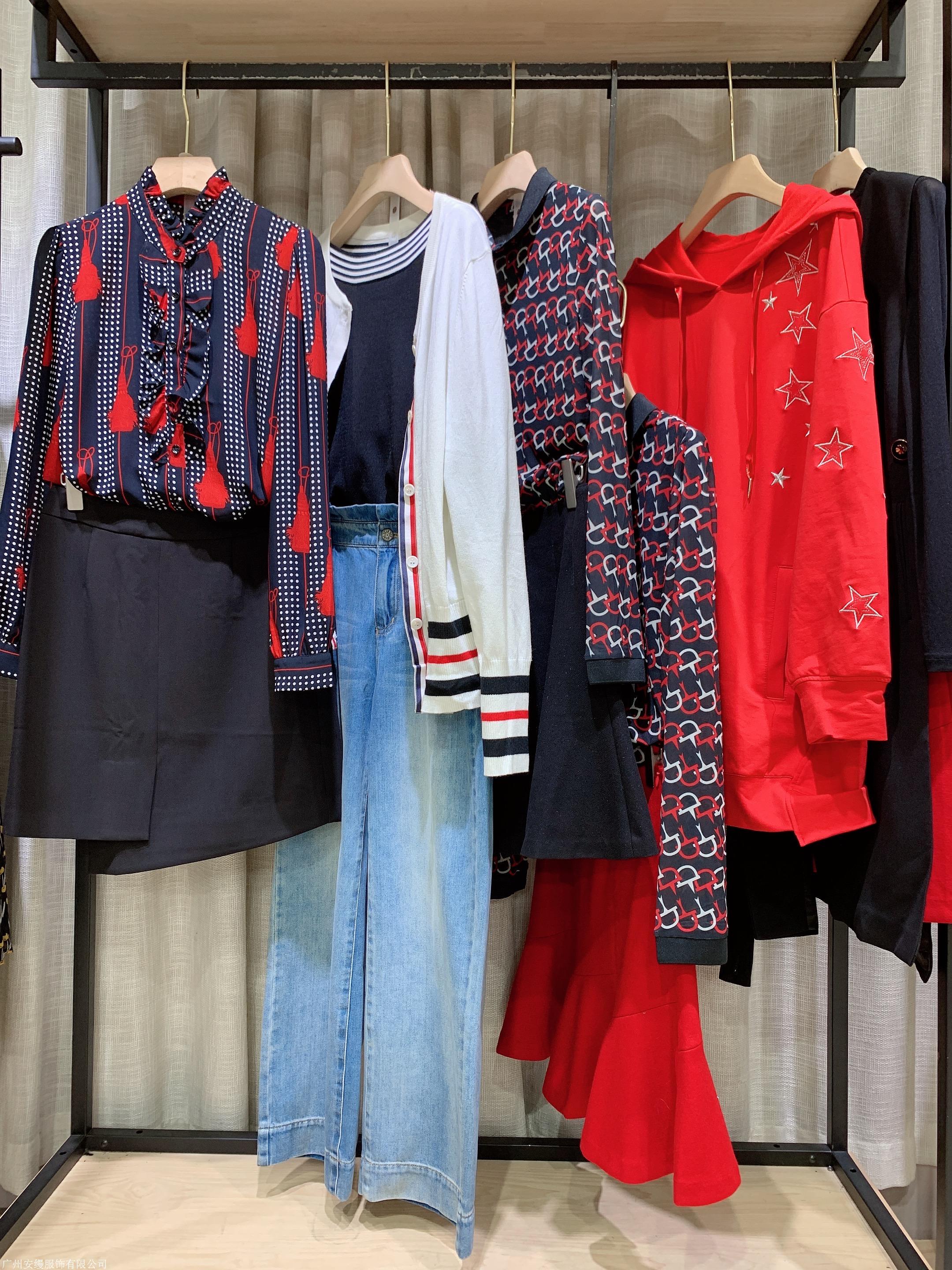 赫斯特20秋冬新款 女装外套批发 直播实体供应链