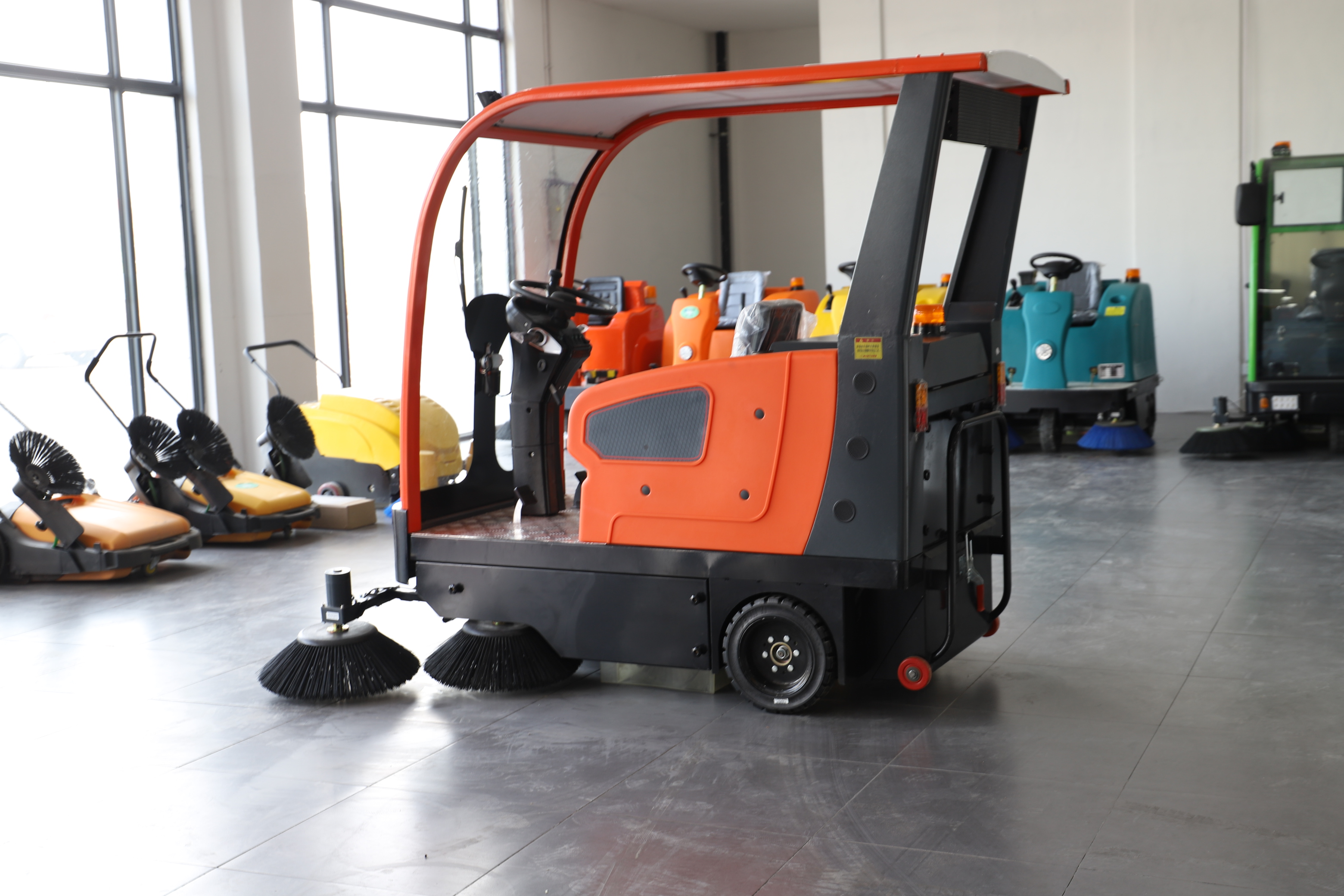 手扶电动清扫机 扫地机 垃圾清扫机