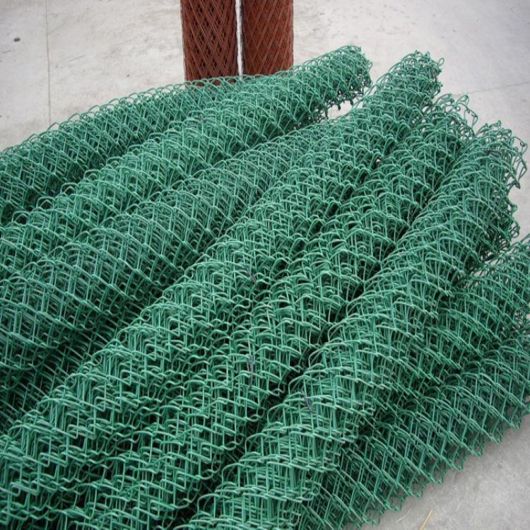 q4:仓储笼,周转箱,货架1,仓储笼的的主要包括原材料是高线拉成和强力