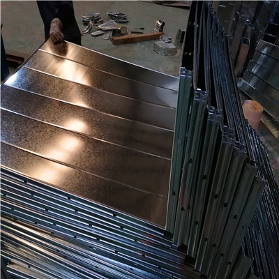 重庆打孔共板法兰加工-打孔共板法兰价格-重庆山之鹰不锈钢加工厂