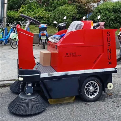 工业扫地车 圣倍诺 厂房扫地车 驾驶式扫地机 现货包邮