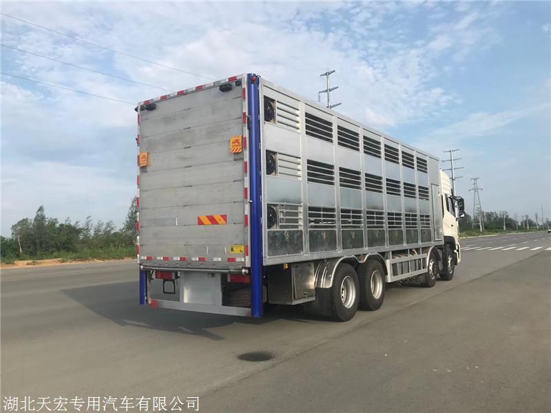 东风国六畜禽运输车 带恒温系统喷淋系统