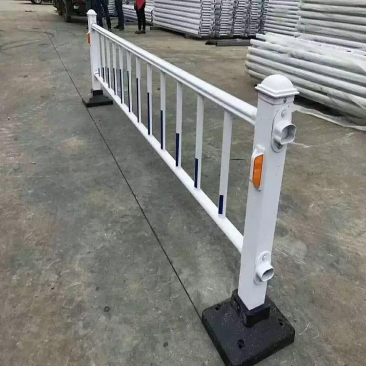 达彬丝网获得组合式护栏网专利提高了护栏网的装置功率