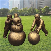 小孩堆雪人雕塑 儿童玩耍童趣主题雕塑