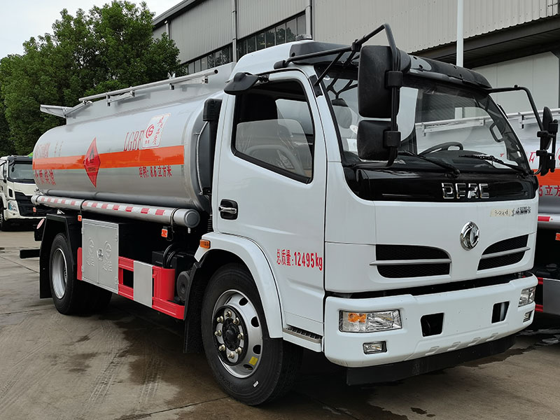 湖北楚胜油罐车厂直销 东风福瑞卡加油车 运油车