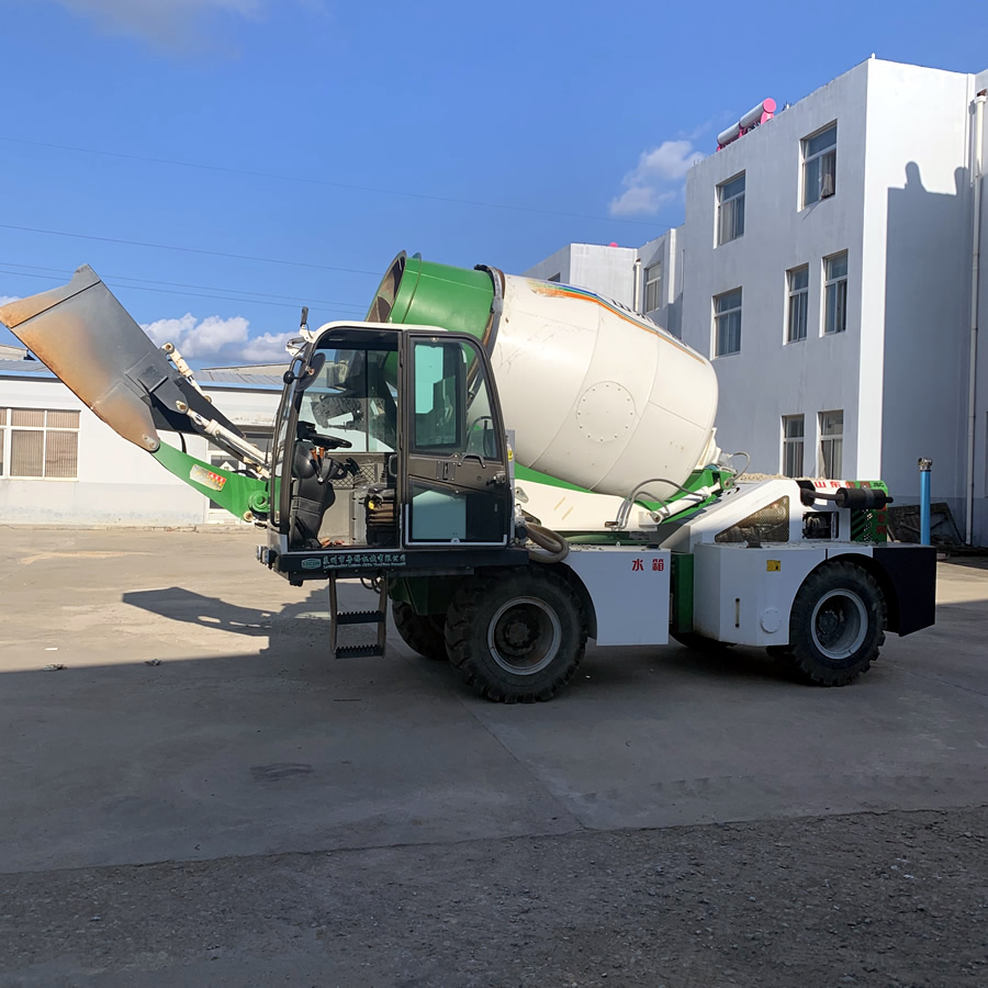 林周35方全自动搅拌车干活鲁樽搅拌车装载机