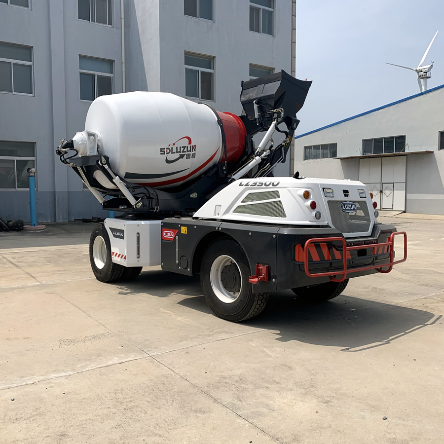 白塔7.5方混凝土全自动搅拌车鲁樽自动上料功能搅拌机