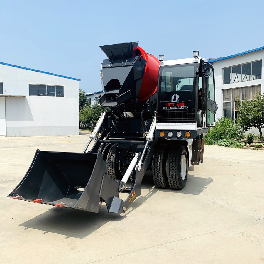 青川2200型自上料行走式搅拌车鲁樽自装料混凝土搅拌车