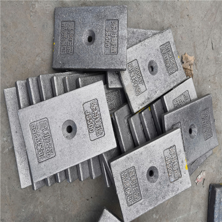 供应郑州华鑫js1000搅拌机衬板齿轮轴端密封配件