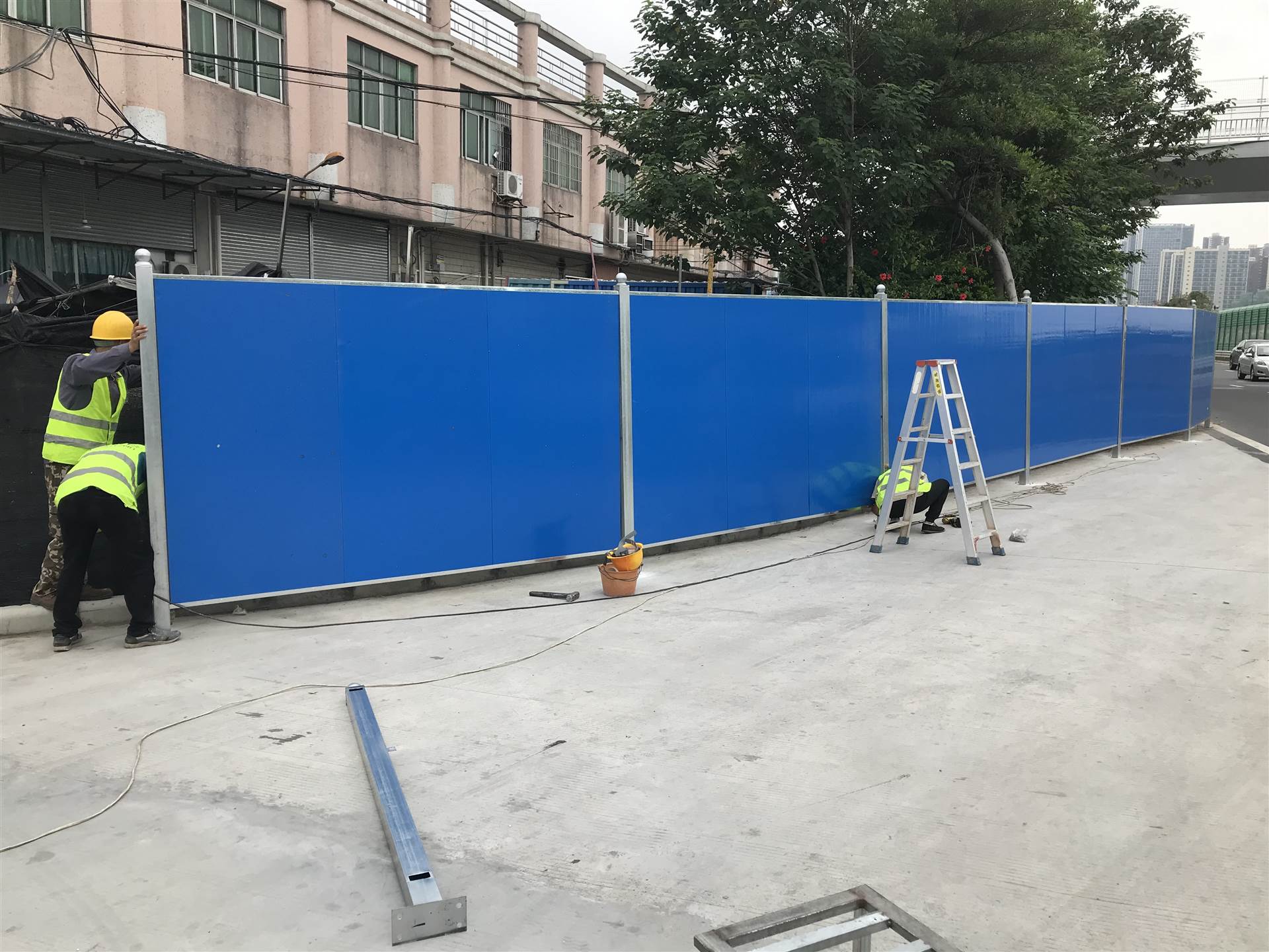 泡沫板围挡施工围挡泡沫夹心板围挡公路围闭厂家施工安装