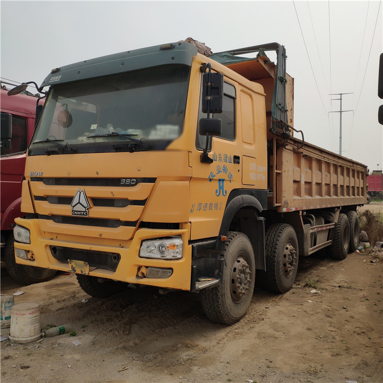 出售二手雙橋自卸車二手工程車市場豪沃後八輪渣土車價格