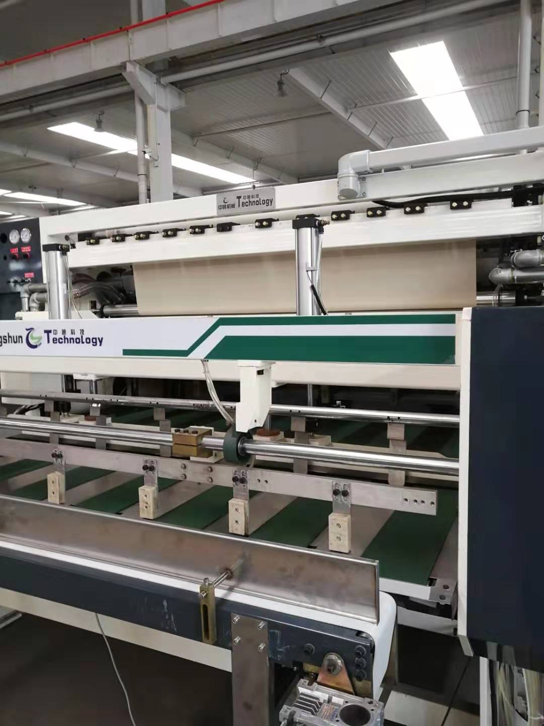 卫生纸抽纸折叠机设备自动取纸抽纸加工设备