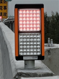 道路防撞黄闪灯