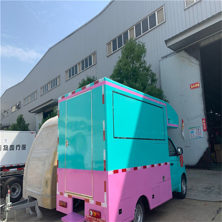 首页 程力专用汽车股份有限公司 新闻资讯 冰淇淋车移动美食车