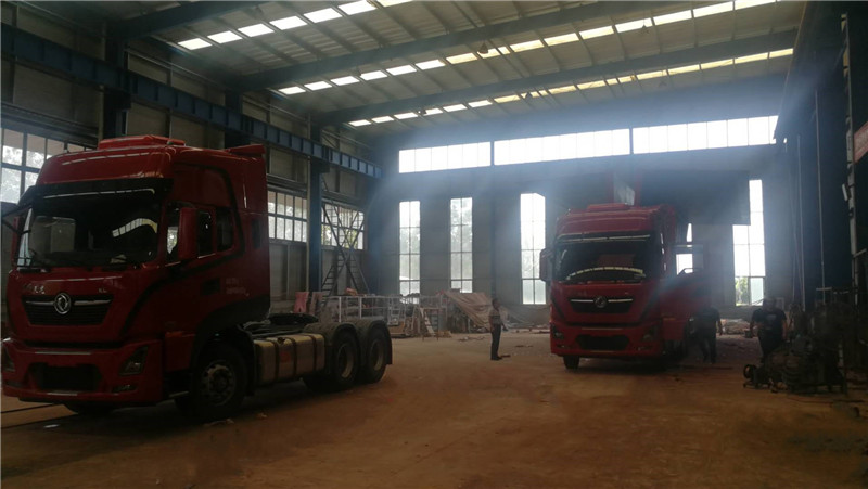 翼开启集装箱式半挂车厂家-虹昌达