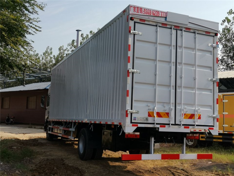 六米八飞翼车那家好 东风天锦 多利卡 畅行都可以做飞翼车箱