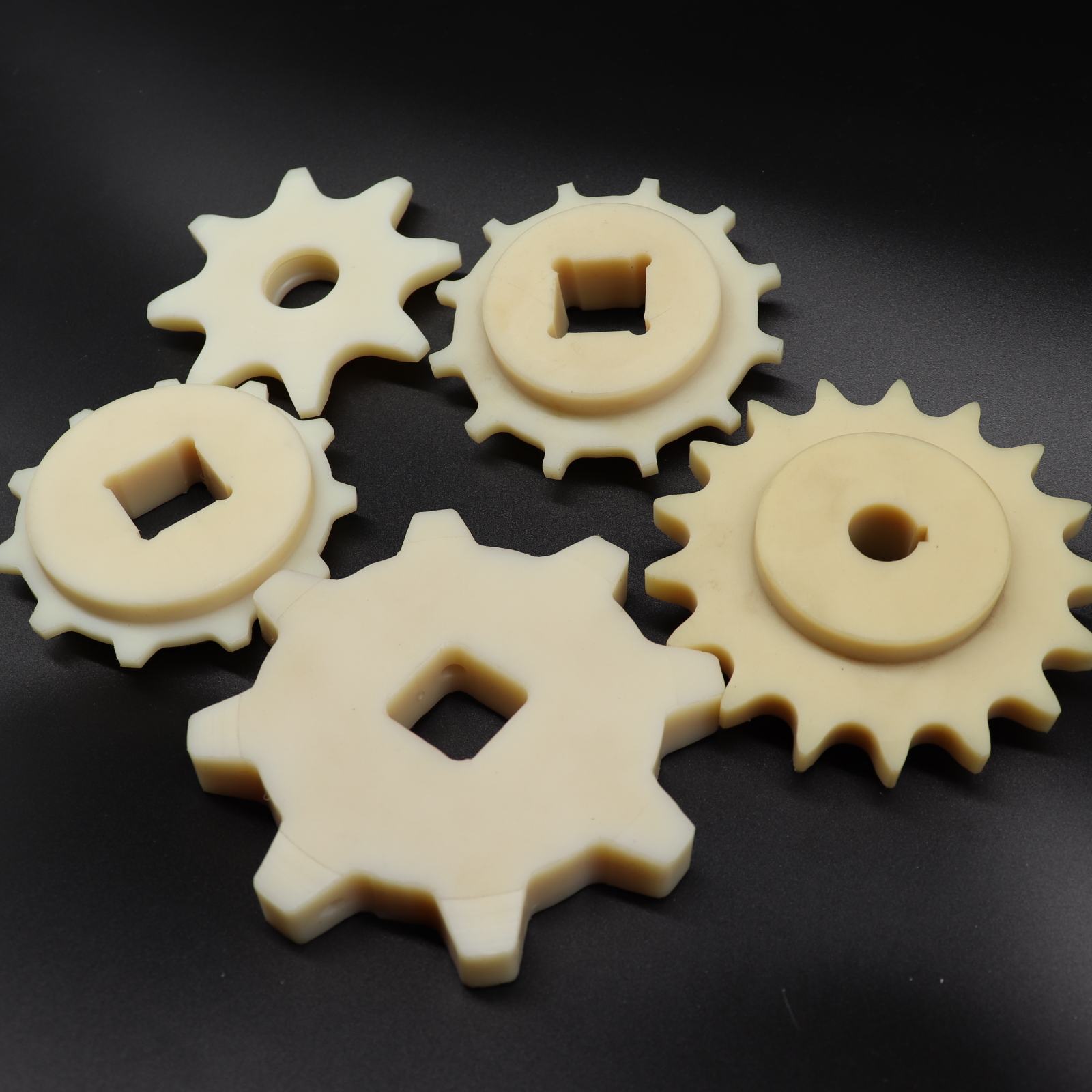 加工定做尼龙齿轮注塑尼龙加工件耐磨异形齿轮mc浇筑型含油齿轮