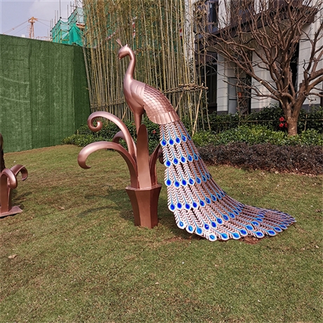 不锈钢孔雀雕塑，房地产景观孔雀不锈钢雕塑