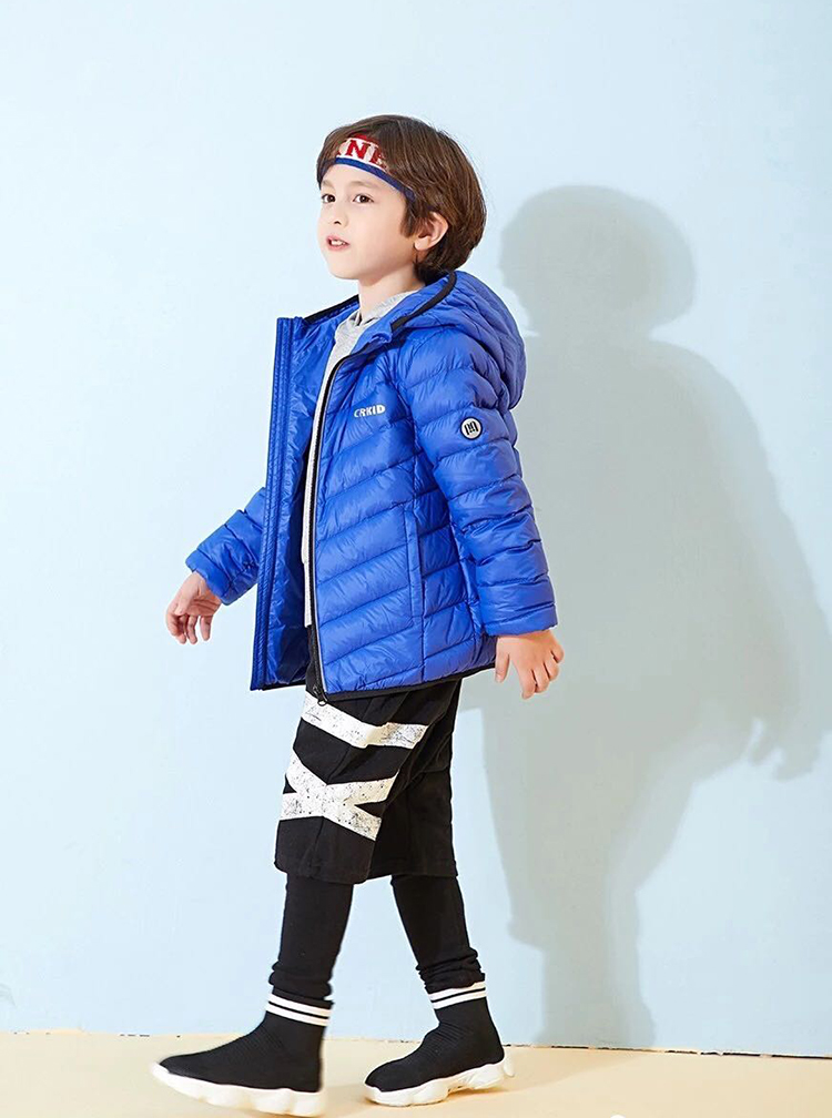 千仞岗2020秋季新款 轻薄纯色炸街儿童羽绒服 精装儿童服装批发