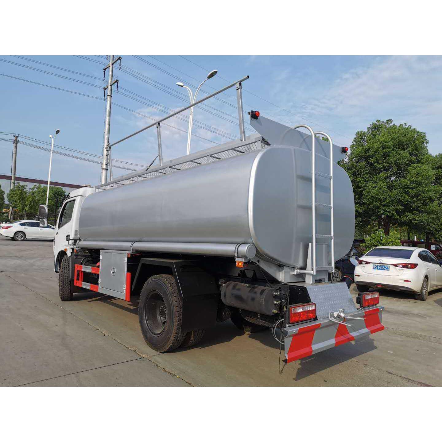 蓝牌供液车润滑油车厂家现车包邮