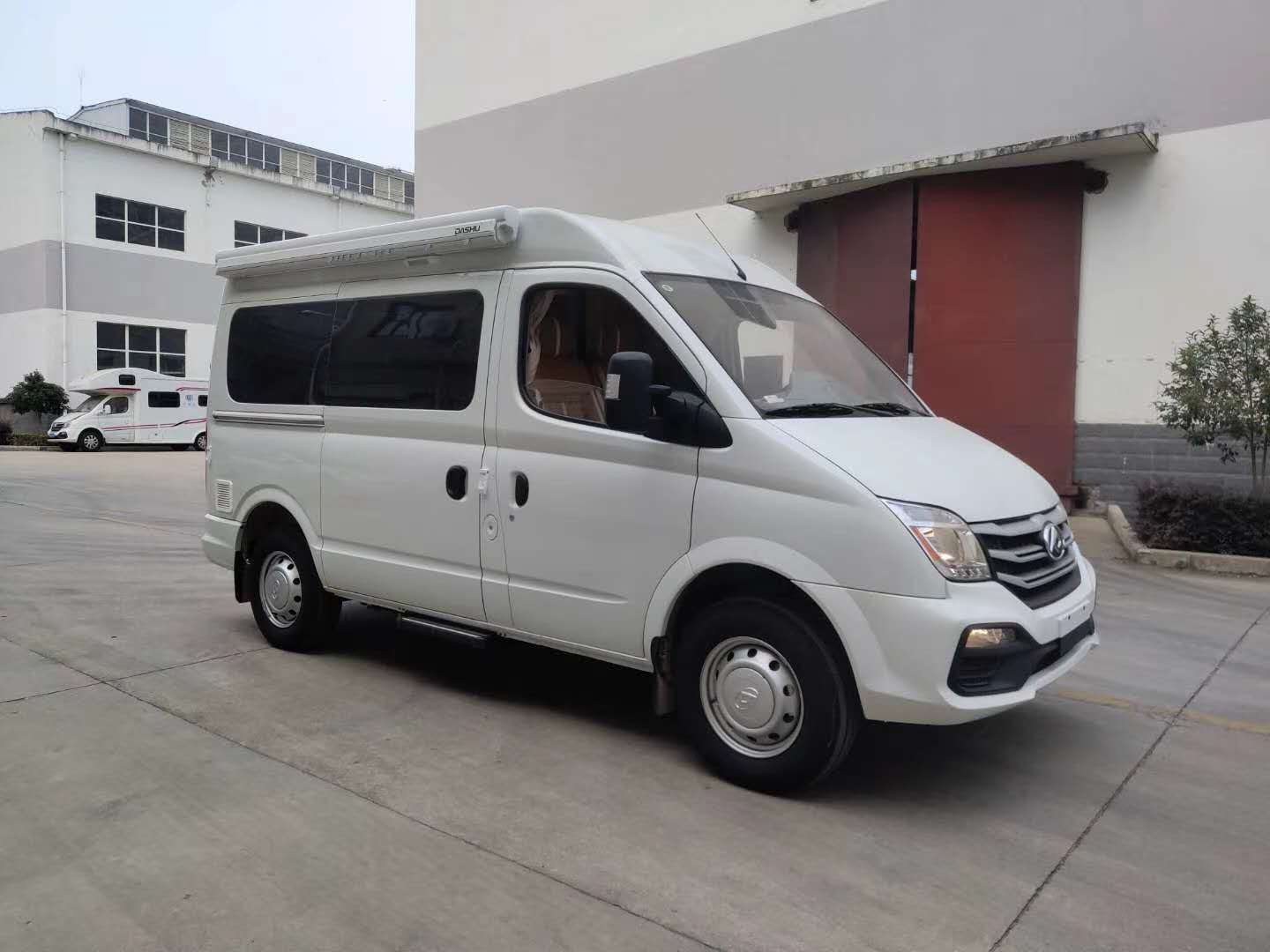 大通v80b型房车国六上汽大通v80短轴中顶房车 价格抄低