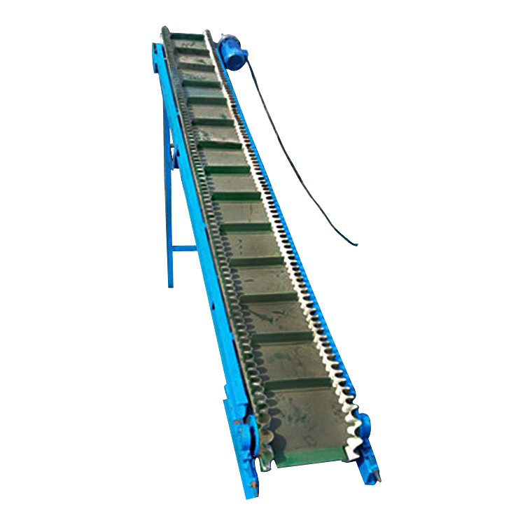 轻型皮带输送机厂防滑爬坡皮带输送机汇众牛场皮带输送机